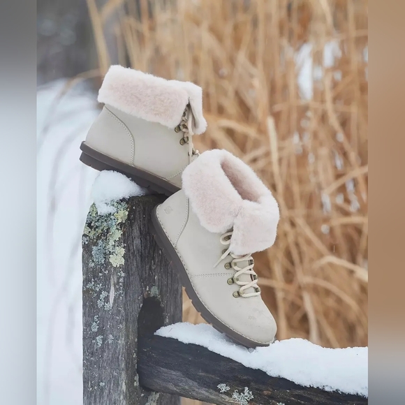 NWT Born Women's Size 7 Medium Blaine Shearling Hiker Booties - Sundance Catalog - Picture 1 of 9